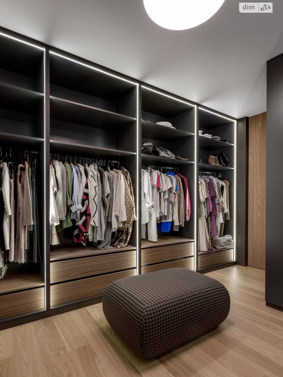 Продажа четырехкомнатной квартиры в Днепре, на ул. Кулишивська 24, район Проспект Поля фото 1 Продажа четырехкомнатной квартиры в Днепре, на ул. Кулишивська 24, район Проспект Поля фото 1