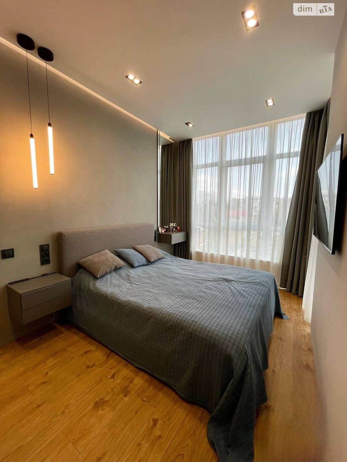 Продажа трехкомнатной квартиры в Днепре, на ул. Кулишивська 18, район Проспект Поля фото 1