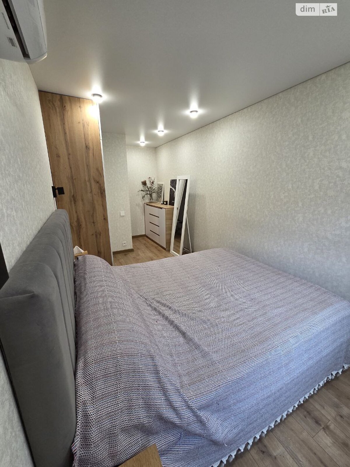 Продажа трехкомнатной квартиры в Днепре, на ул. Александра Щербакова, район Проспект Поля фото 1