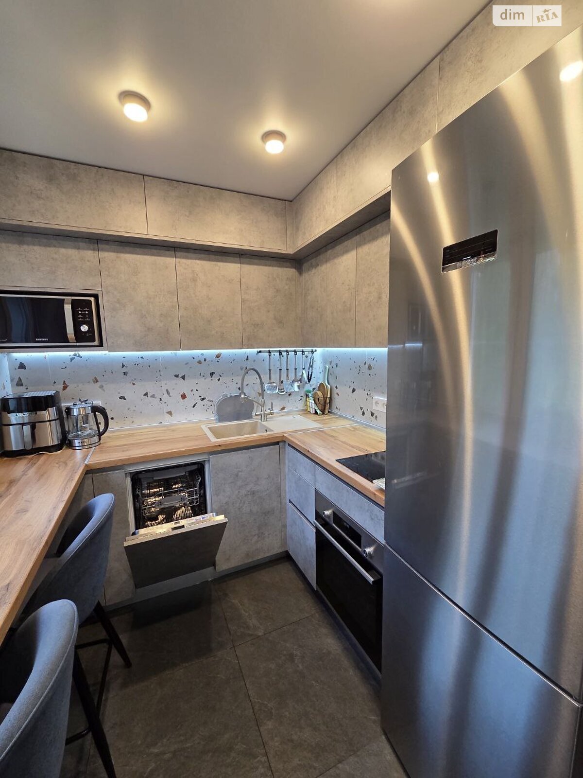 Продажа трехкомнатной квартиры в Днепре, на ул. Александра Щербакова, район Проспект Поля фото 1