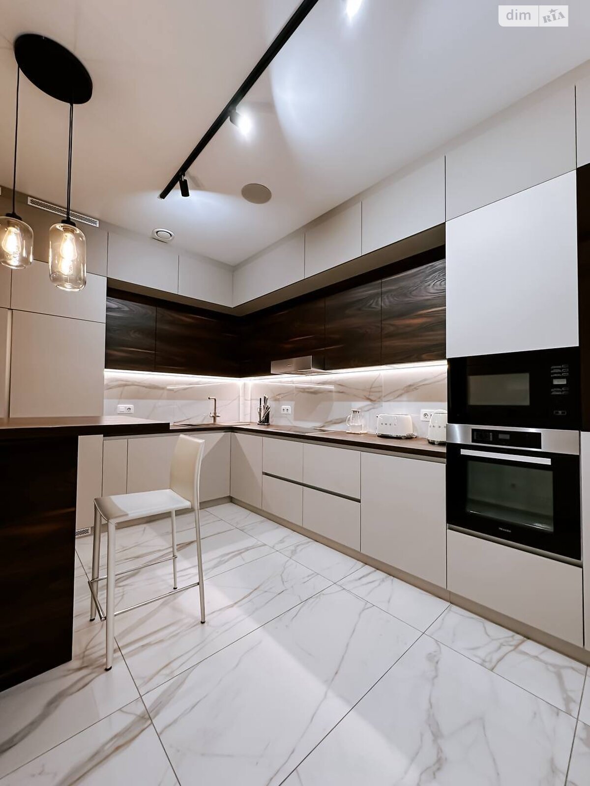 Продажа трехкомнатной квартиры в Днепре, на просп. Поля Александра 16, район Проспект Поля фото 1 Продажа трехкомнатной квартиры в Днепре, на просп. Поля Александра 16, район Проспект Поля фото 1