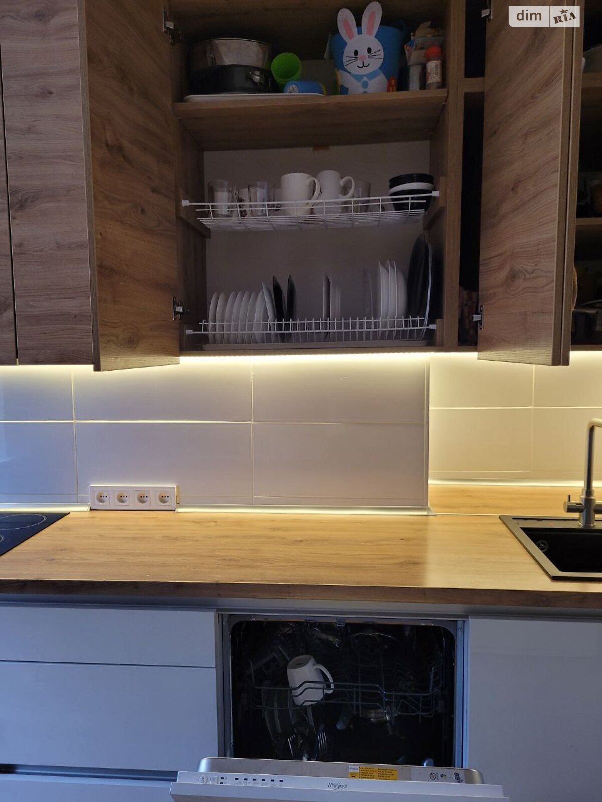 Продажа трехкомнатной квартиры в Днепре, на просп. Поля Александра 24, район Проспект Поля фото 1