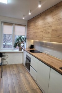 Продажа трехкомнатной квартиры в Днепре, на просп. Поля Александра 24, район Проспект Поля фото 2