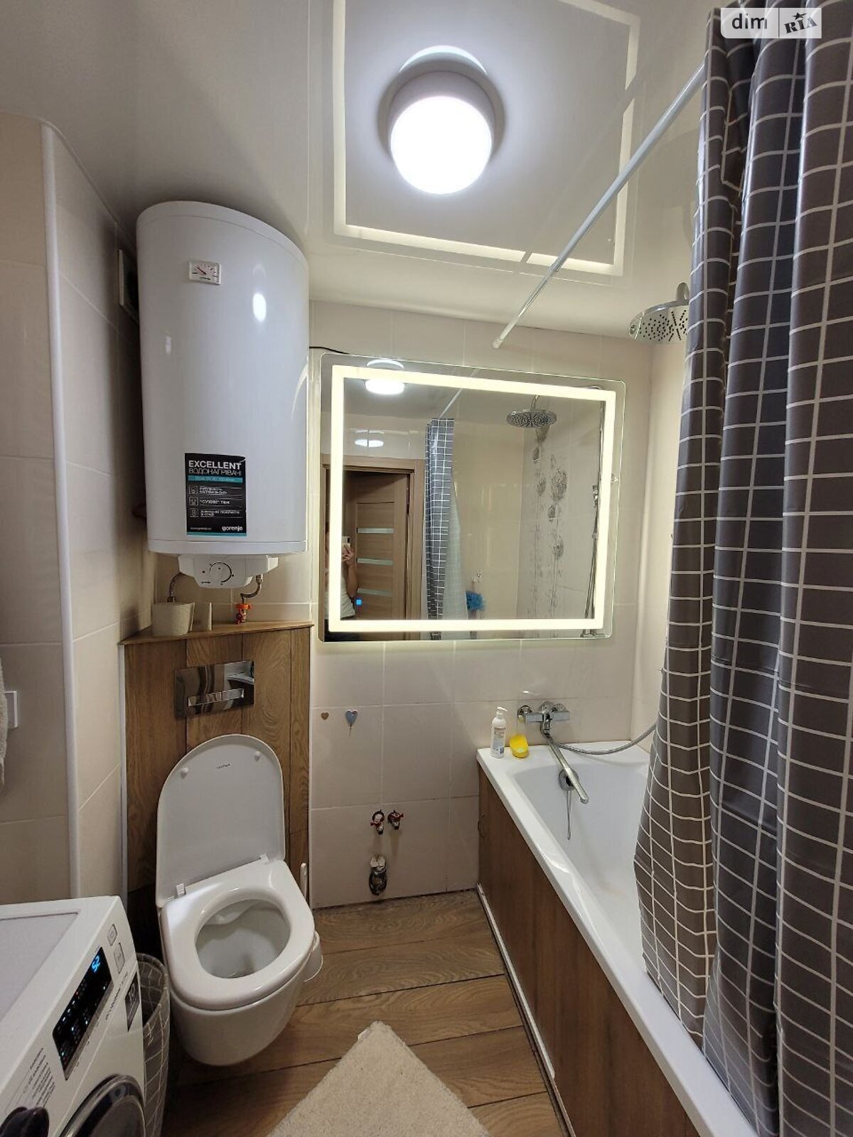 Продажа трехкомнатной квартиры в Днепре, на просп. Поля Александра 24, район Проспект Поля фото 1