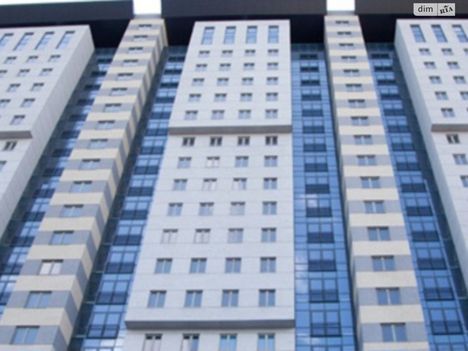 Продажа трехкомнатной квартиры в Днепре, на просп. Поля Александра 16, район Проспект Поля фото 1