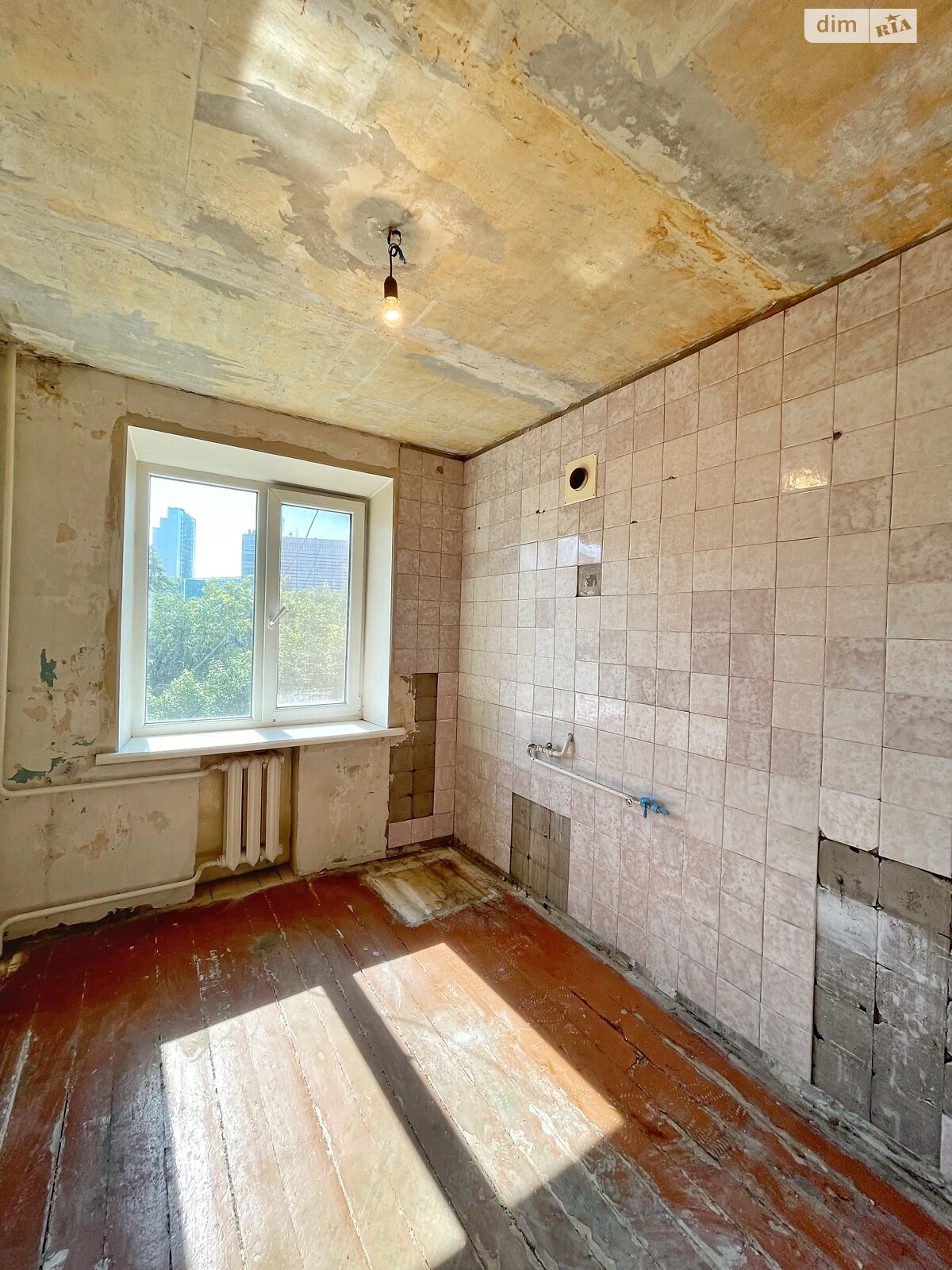 Продажа трехкомнатной квартиры в Днепре, на просп. Поля Александра 17, район Центральный фото 1