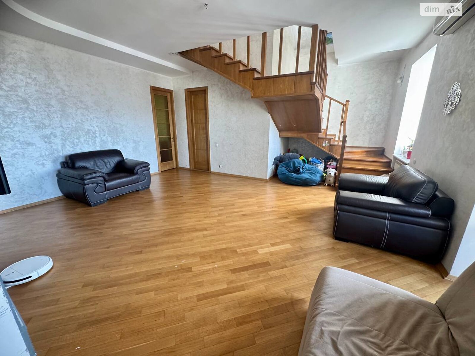 Продаж чотирикімнатної квартири в Дніпрі, на вул. Шнеєрсона Менахем-Мендл 19А, район Проспект Поля фото 1 Продаж чотирикімнатної квартири в Дніпрі, на вул. Шнеєрсона Менахем-Мендл 19А, район Проспект Поля фото 1