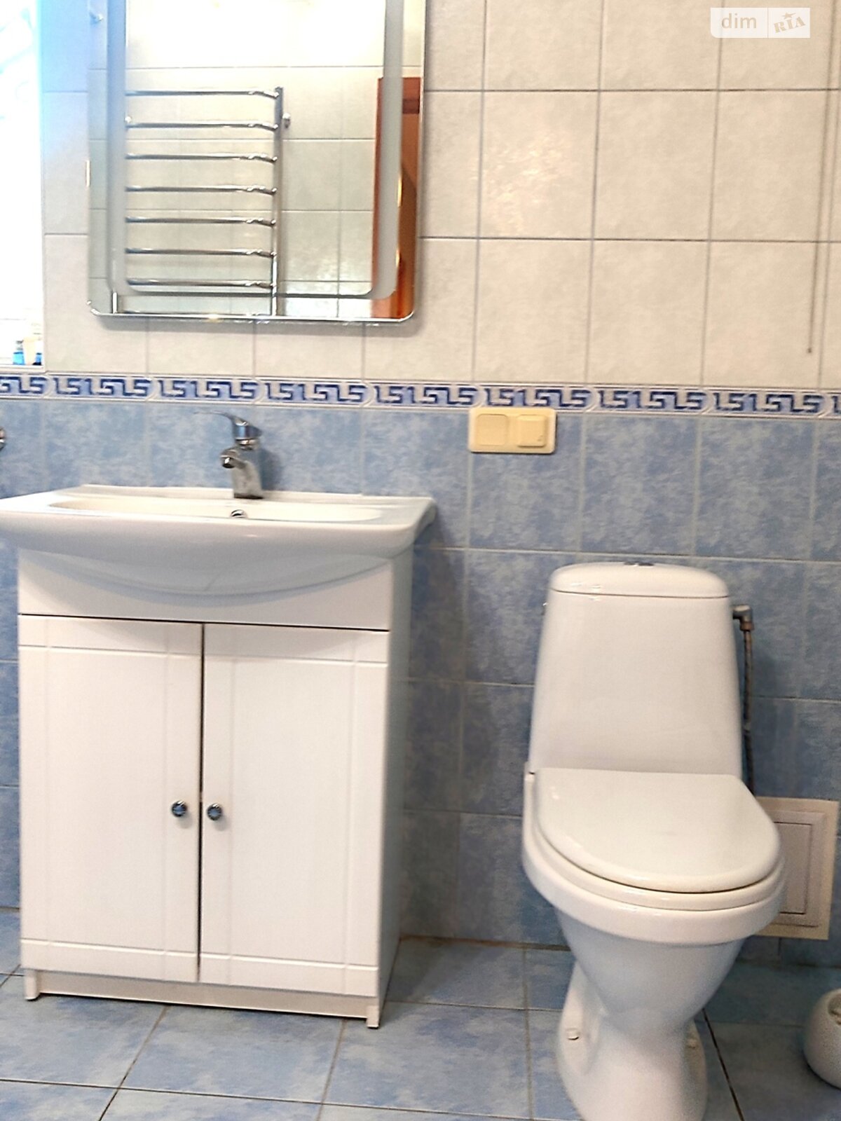 Продажа трехкомнатной квартиры в Днепре, на ул. Святослава Храброго, район Проспект Поля фото 1