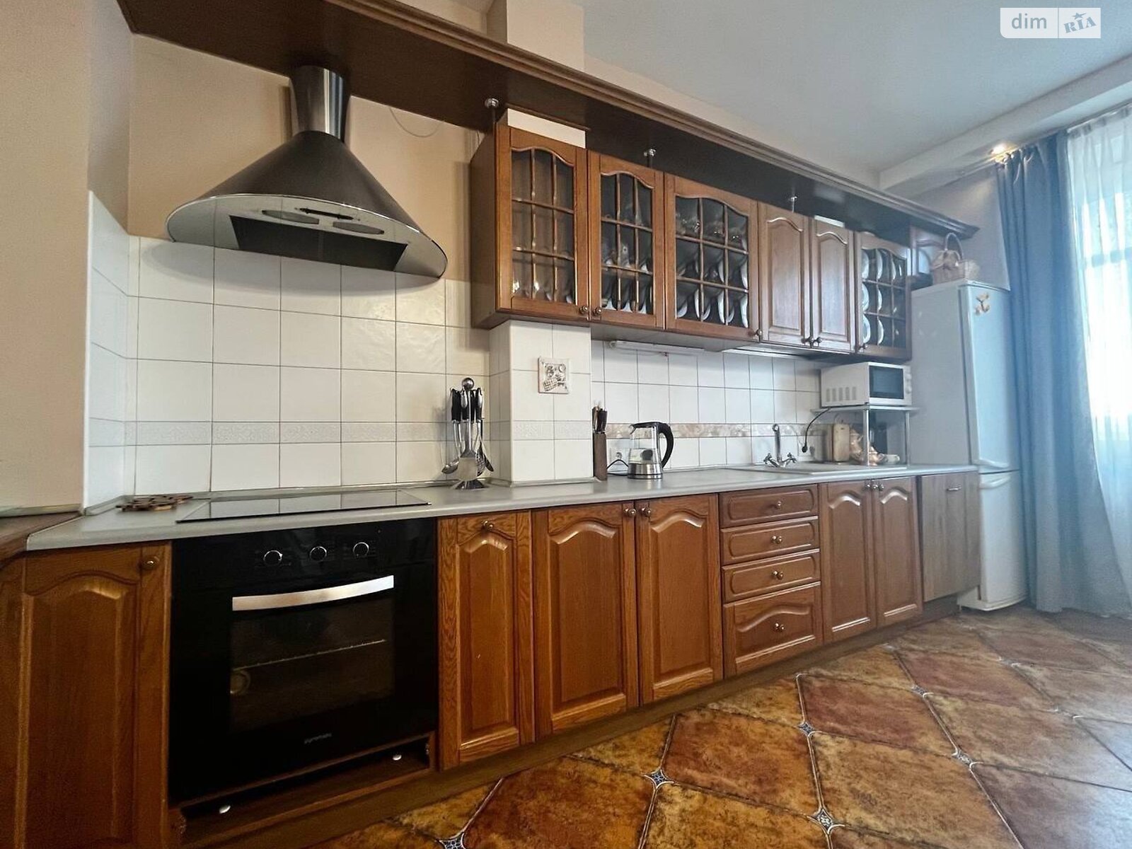 Продажа трехкомнатной квартиры в Днепре, на просп. Леси Украинки 13, фото 1 Продажа трехкомнатной квартиры в Днепре, на просп. Леси Украинки 13, фото 1