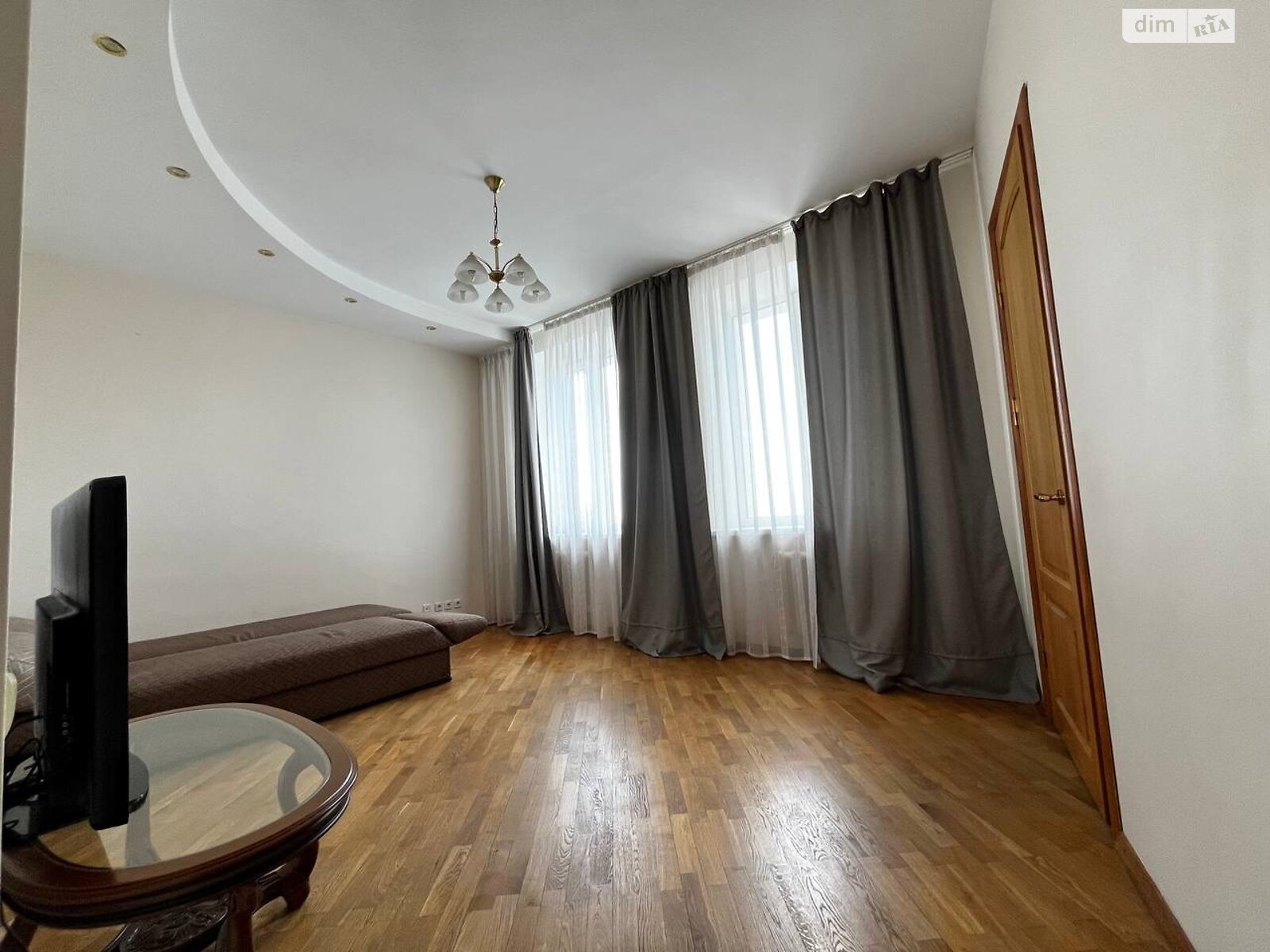 Продажа трехкомнатной квартиры в Днепре, на просп. Леси Украинки 13, район undefined фото 1 Продажа трехкомнатной квартиры в Днепре, на просп. Леси Украинки 13, район undefined фото 1