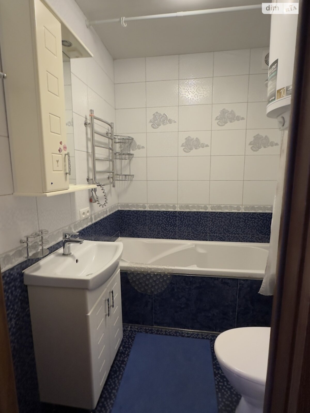 Продажа трехкомнатной квартиры в Днепре, на просп. Леси Украинки 15, фото 1