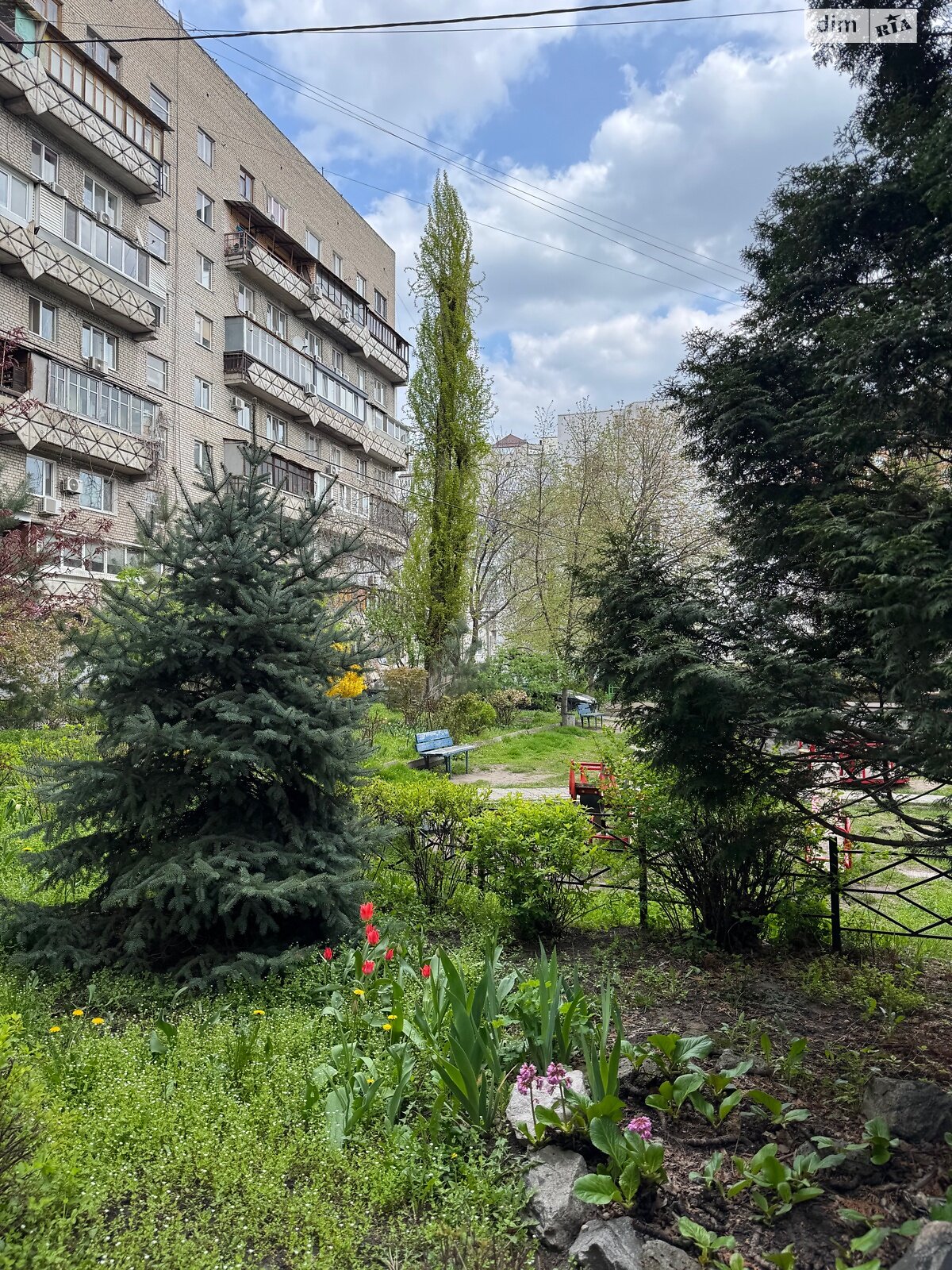 Продажа трехкомнатной квартиры в Днепре, на просп. Поля Александра 1/9, район undefined фото 1 Продажа трехкомнатной квартиры в Днепре, на просп. Поля Александра 1/9, район undefined фото 1