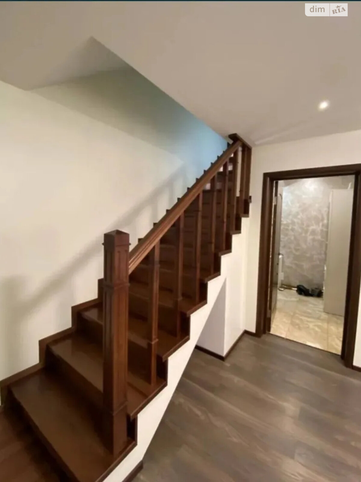 Продажа трехкомнатной квартиры в Днепре, на просп. Поля Александра 1/9, район undefined фото 1 Продажа трехкомнатной квартиры в Днепре, на просп. Поля Александра 1/9, район undefined фото 1