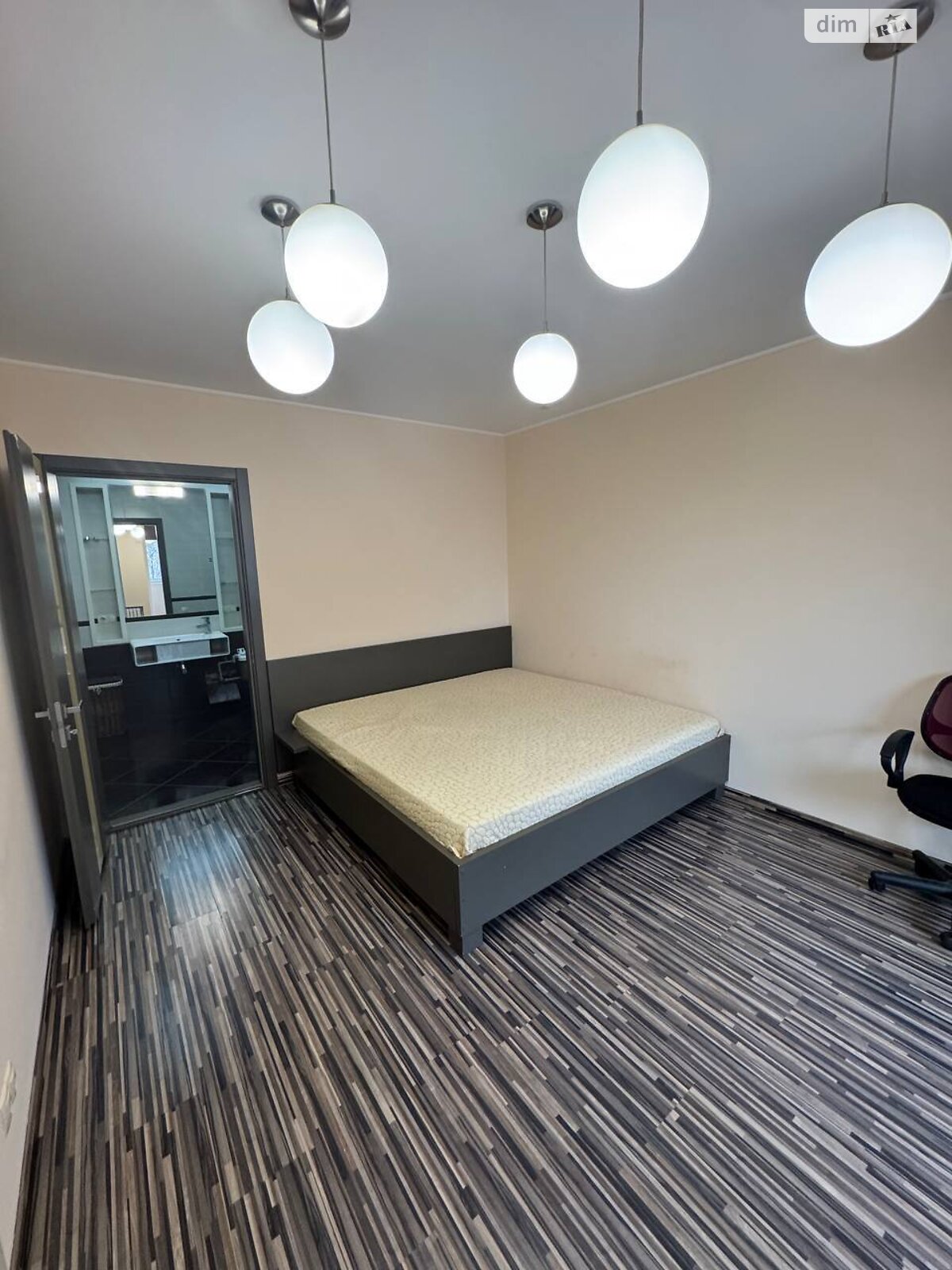 Продаж двокімнатної квартири в Дніпрі, на вул. Національної Гвардії 5, район Робоча фото 1 Продаж двокімнатної квартири в Дніпрі, на вул. Національної Гвардії 5, район Робоча фото 1