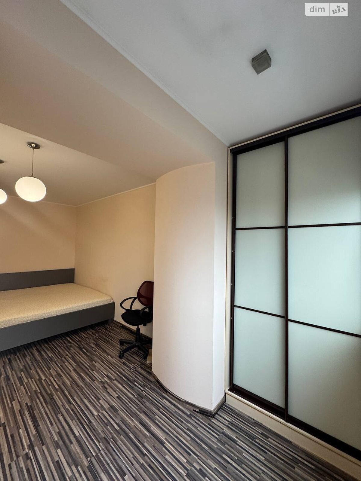 Продаж двокімнатної квартири в Дніпрі, на вул. Національної Гвардії 5, район Робоча фото 1 Продаж двокімнатної квартири в Дніпрі, на вул. Національної Гвардії 5, район Робоча фото 1