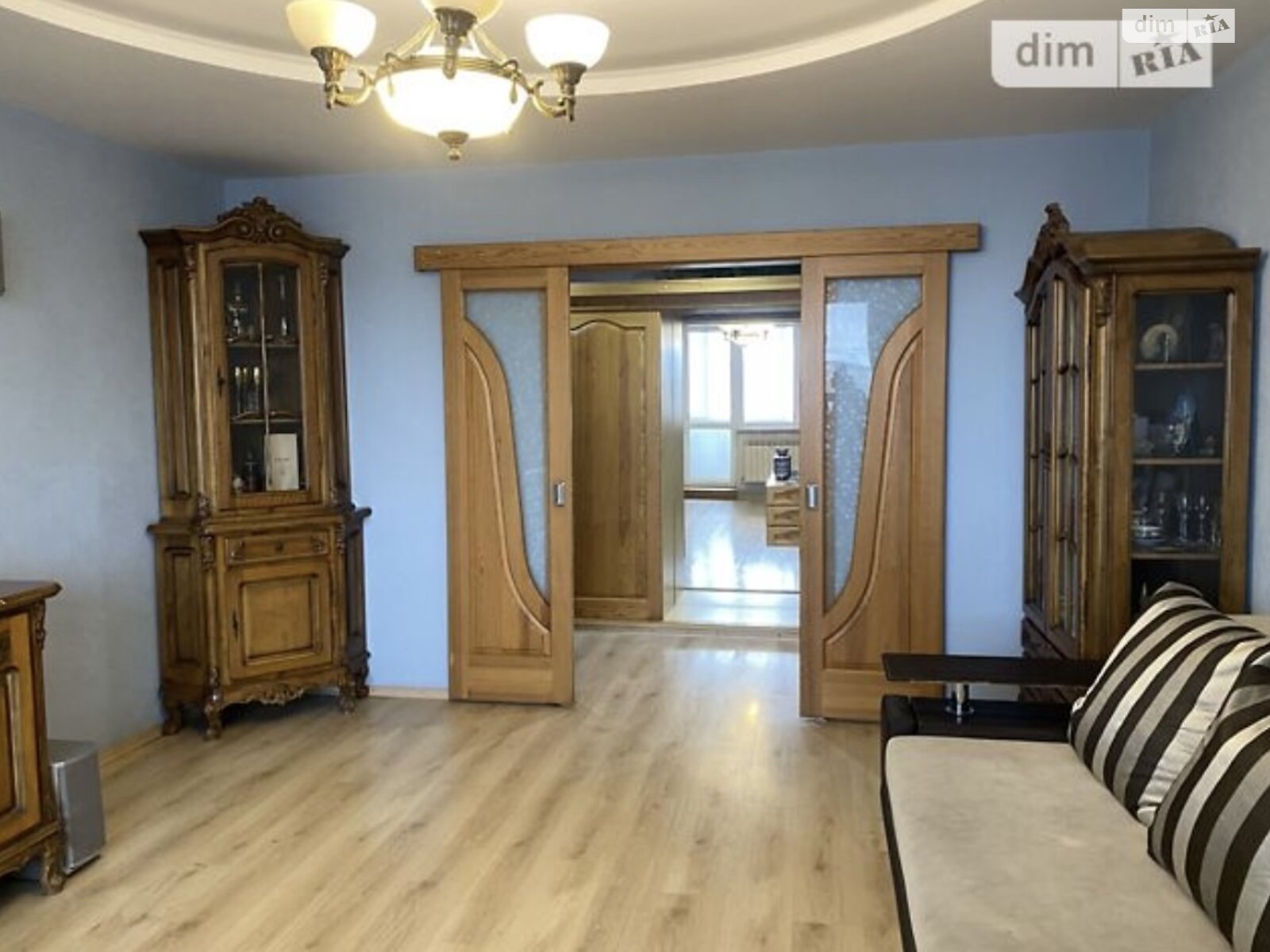 Продаж трикімнатної квартири в Дніпрі, на вул. Робоча 18, район Робоча фото 1 Продаж трикімнатної квартири в Дніпрі, на вул. Робоча 18, район Робоча фото 1
