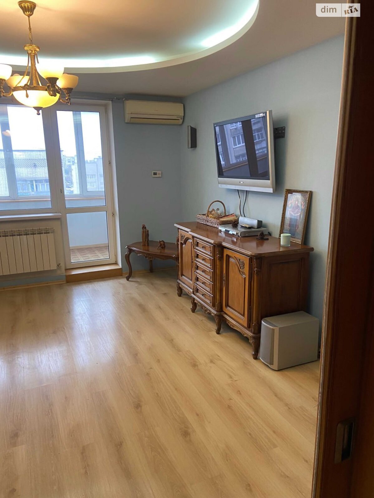 Продажа трехкомнатной квартиры в Днепре, на ул. Рабочая 18, район Рабочая фото 1 Продажа трехкомнатной квартиры в Днепре, на ул. Рабочая 18, район Рабочая фото 1