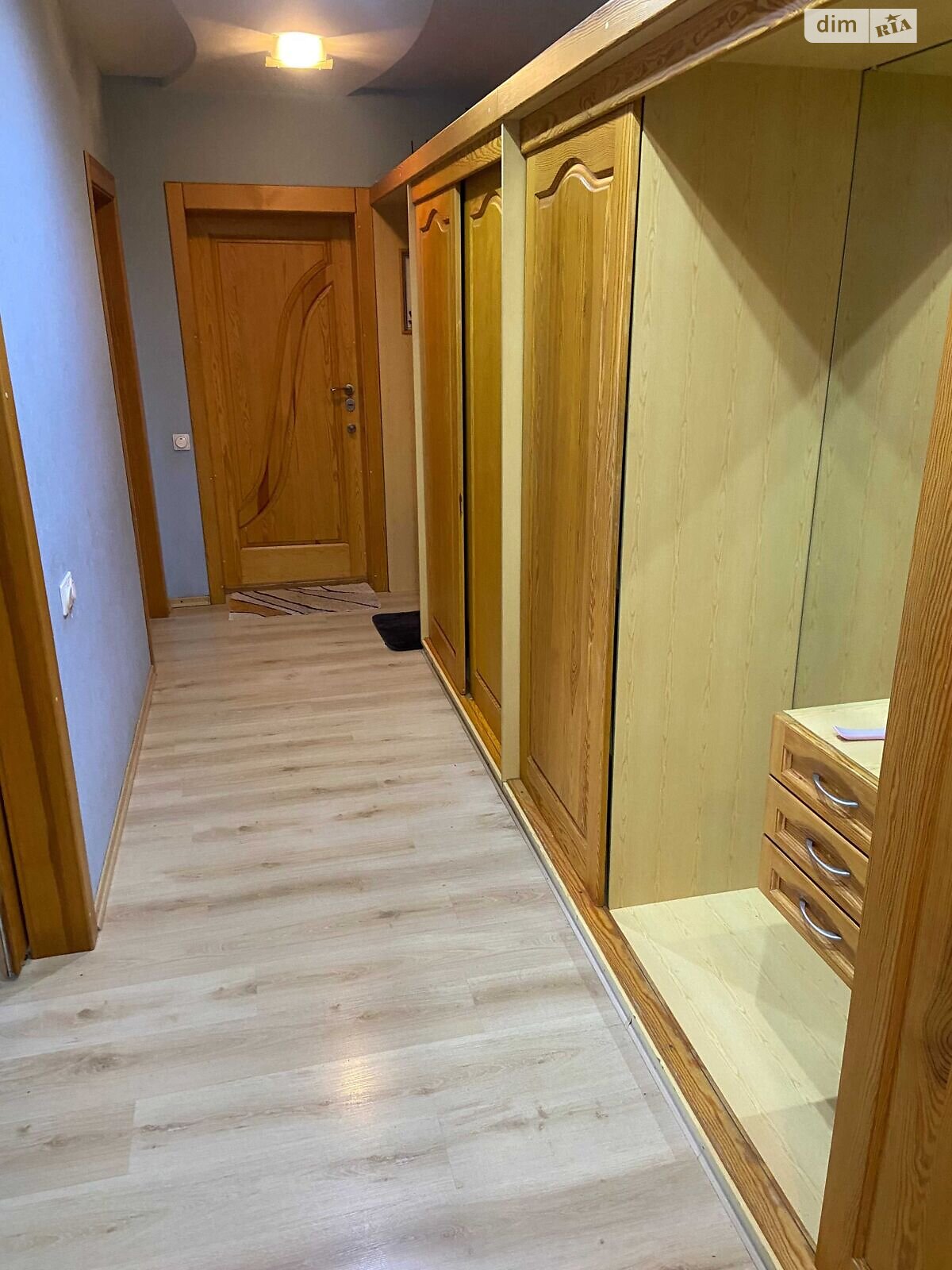 Продажа трехкомнатной квартиры в Днепре, на ул. Рабочая 18, район Рабочая фото 1 Продажа трехкомнатной квартиры в Днепре, на ул. Рабочая 18, район Рабочая фото 1