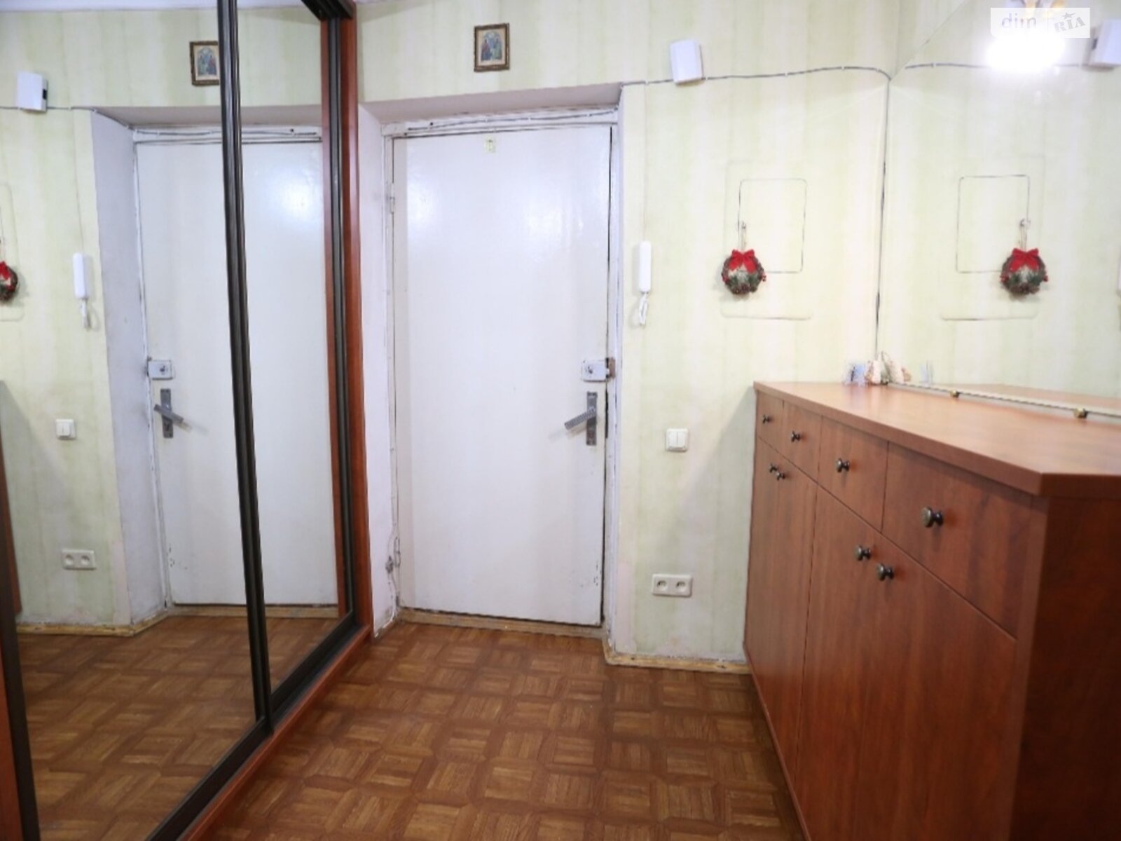 Продаж трикімнатної квартири в Дніпрі, на вул. Робоча 152, район Чечелівський фото 1 Продаж трикімнатної квартири в Дніпрі, на вул. Робоча 152, район Чечелівський фото 1