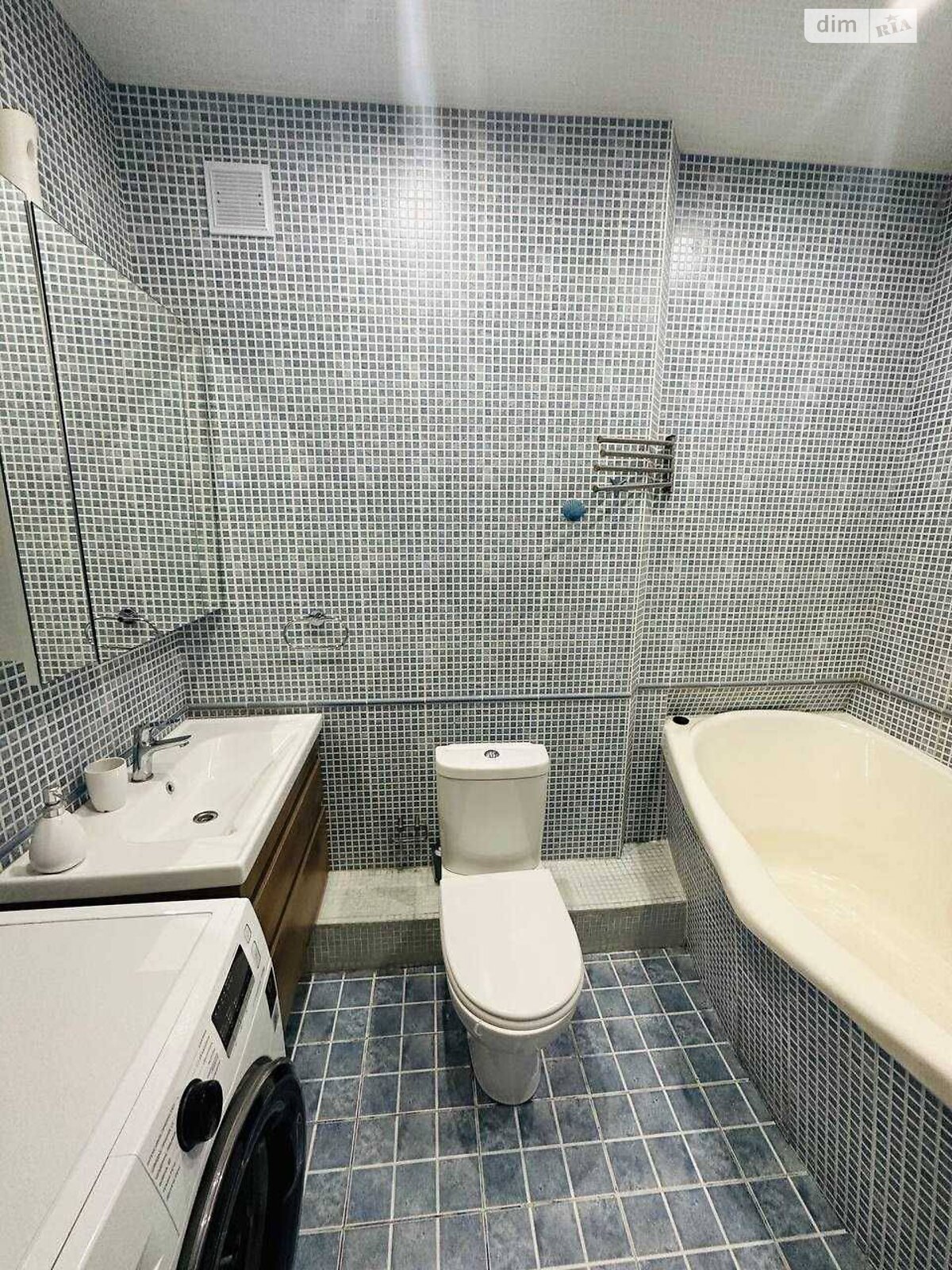 Продажа трехкомнатной квартиры в Днепре, на ул. Рабочая 146, район Рабочая фото 1 Продажа трехкомнатной квартиры в Днепре, на ул. Рабочая 146, район Рабочая фото 1