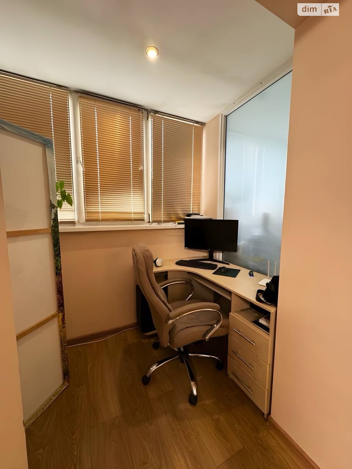 Продажа трехкомнатной квартиры в Днепре, на ул. Рабочая 154, район Рабочая фото 1