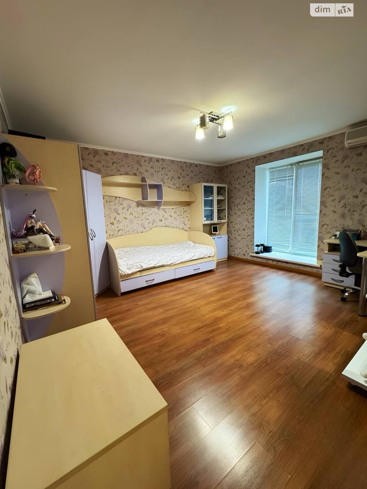 Продажа трехкомнатной квартиры в Днепре, на ул. Рабочая 154, район Рабочая фото 1