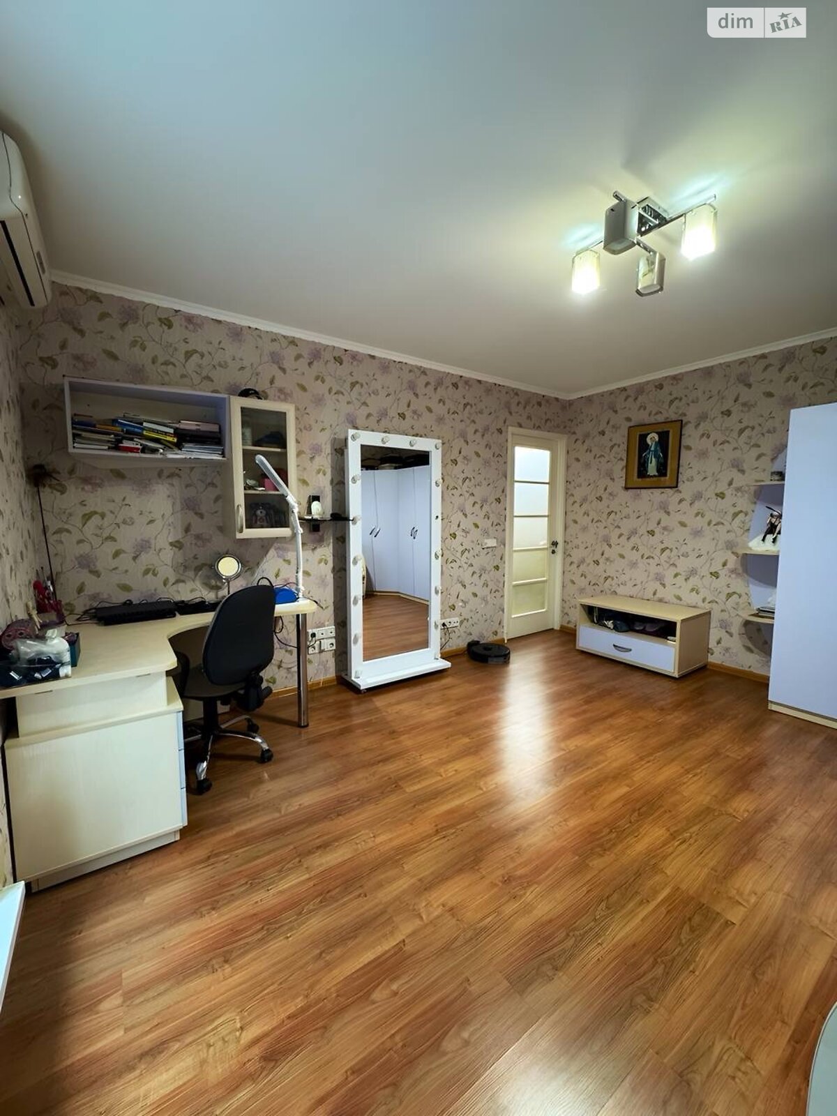 Продажа трехкомнатной квартиры в Днепре, на ул. Рабочая 154, район Рабочая фото 1