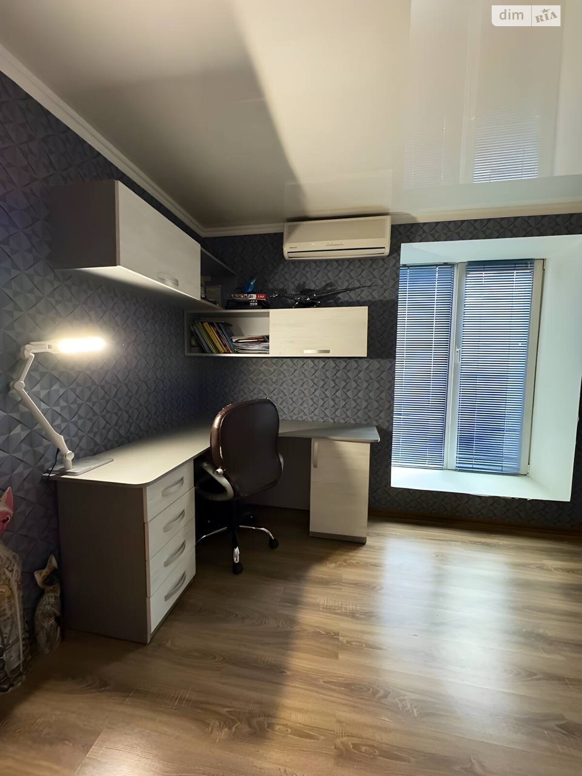 Продажа трехкомнатной квартиры в Днепре, на ул. Рабочая 154, район Рабочая фото 1