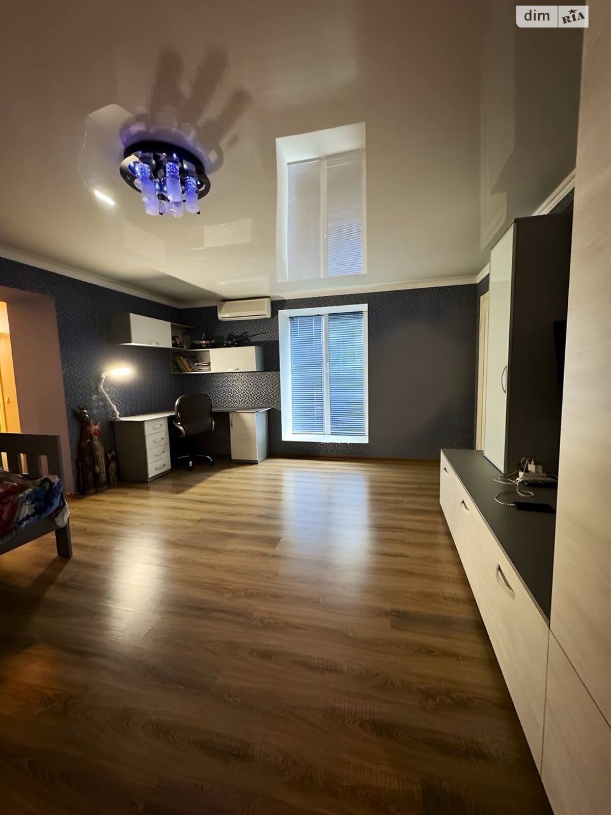 Продажа трехкомнатной квартиры в Днепре, на ул. Рабочая 154, район Рабочая фото 1