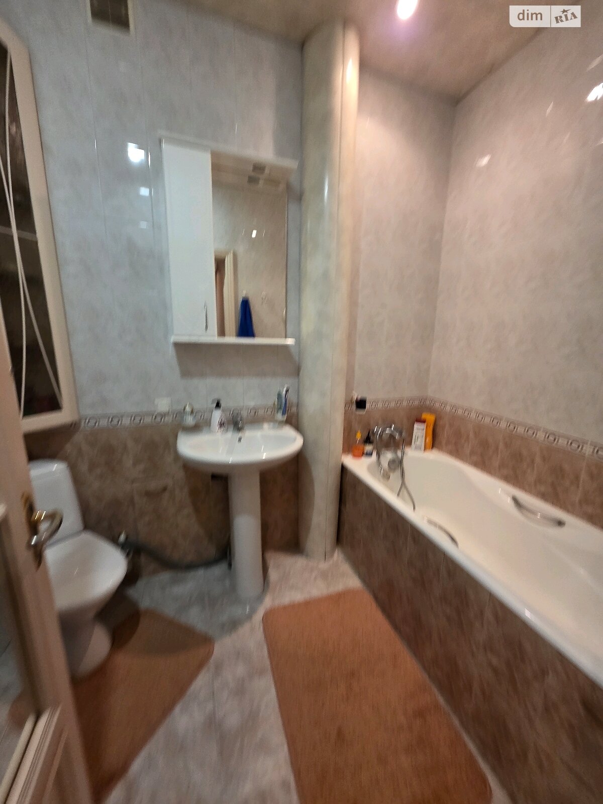 Продажа трехкомнатной квартиры в Днепре, на ул. Рабочая 25А, фото 1 Продажа трехкомнатной квартиры в Днепре, на ул. Рабочая 25А, фото 1