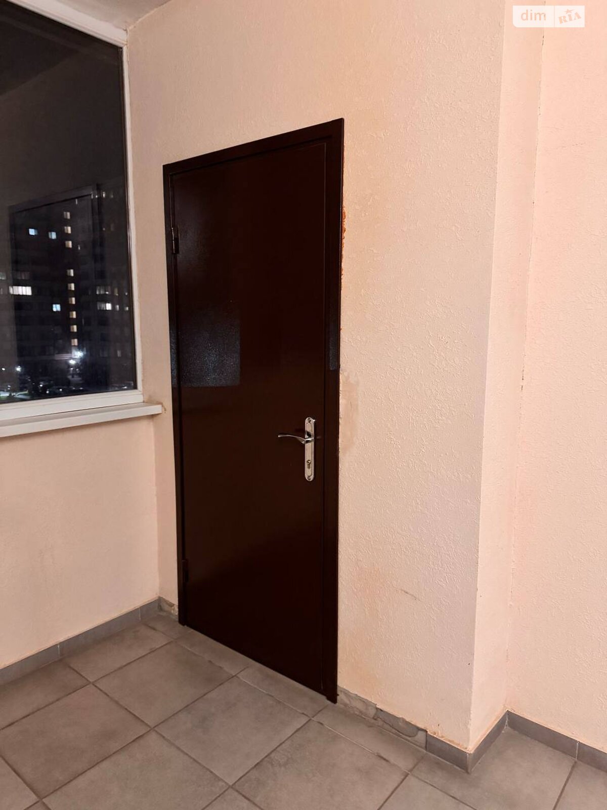 Продажа трехкомнатной квартиры в Днепре, на ул. Семейная 5, фото 1 Продажа трехкомнатной квартиры в Днепре, на ул. Семейная 5, фото 1