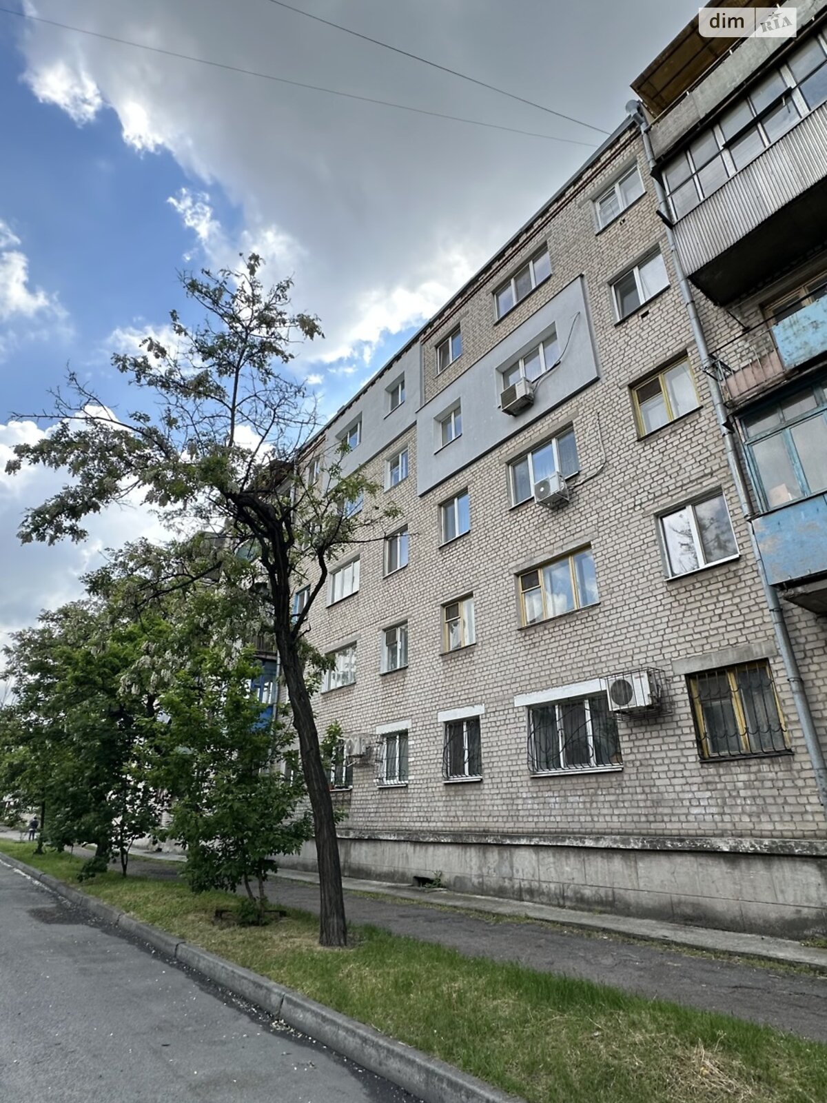 Продажа трехкомнатной квартиры в Днепре, на ул. Илларионовская 8, кв. 12, район Северный фото 1 Продажа трехкомнатной квартиры в Днепре, на ул. Илларионовская 8, кв. 12, район Северный фото 1
