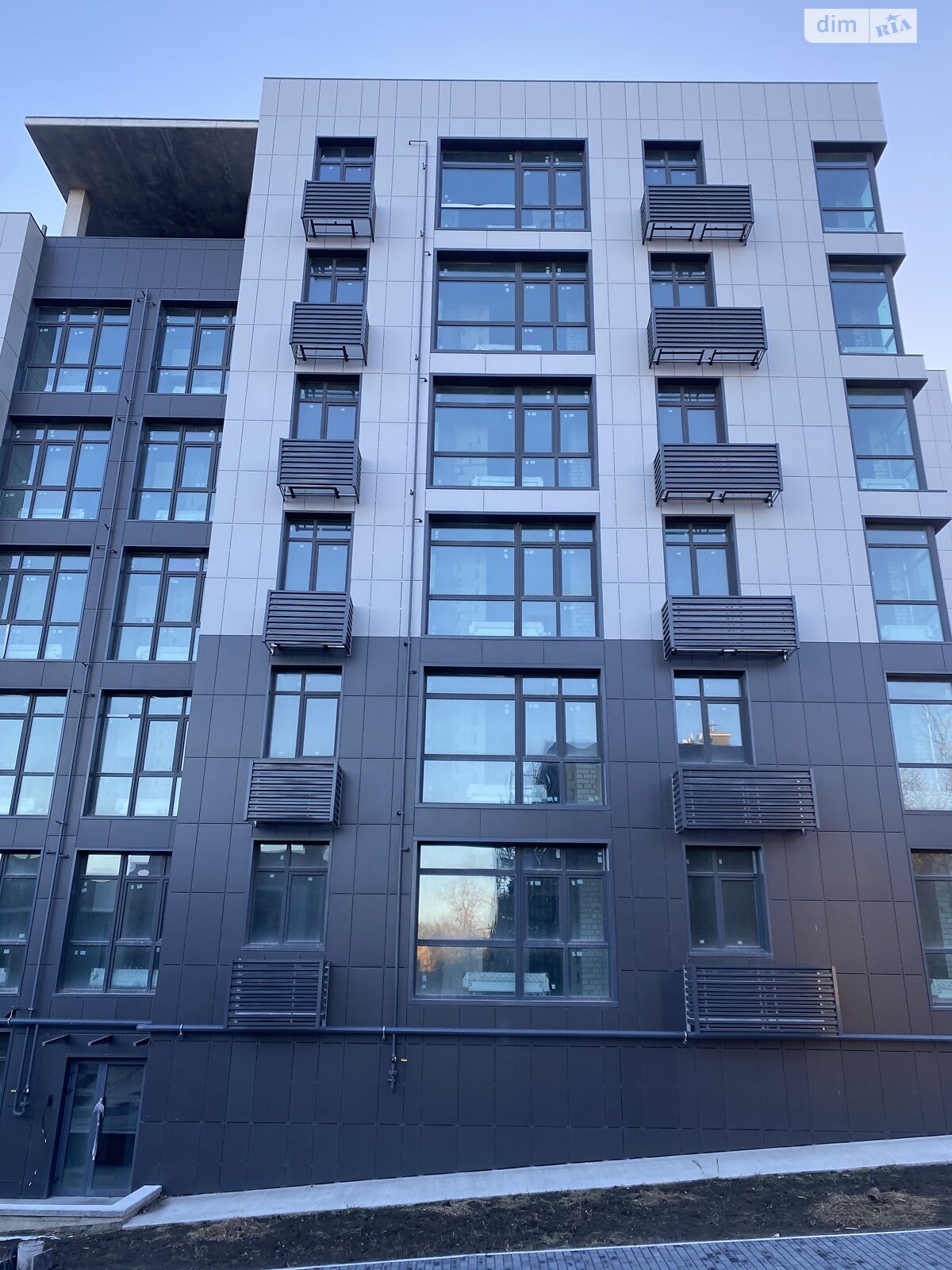Продажа трехкомнатной квартиры в Днепре, на ул. Призаводская 24, район Шевченковский фото 1 Продажа трехкомнатной квартиры в Днепре, на ул. Призаводская 24, район Шевченковский фото 1