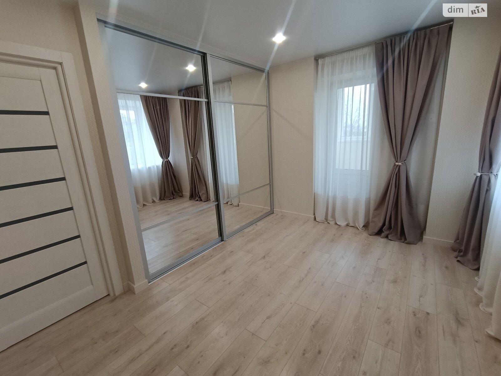 Продаж двокімнатної квартири в Дніпрі, на вул. Грушевського Михайла 85, район Шевченківський фото 1 Продаж двокімнатної квартири в Дніпрі, на вул. Грушевського Михайла 85, район Шевченківський фото 1