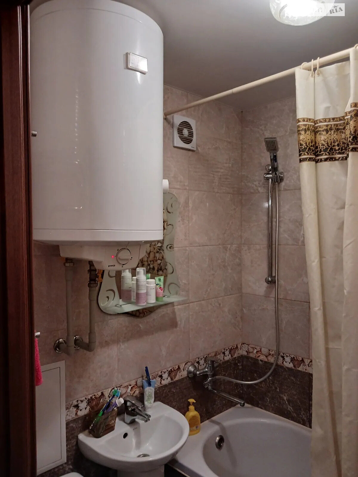 Продаж двокімнатної квартири в Дніпрі, на просп. Хмельницького Богдана 140Г, район Шевченківський фото 1 Продаж двокімнатної квартири в Дніпрі, на просп. Хмельницького Богдана 140Г, район Шевченківський фото 1