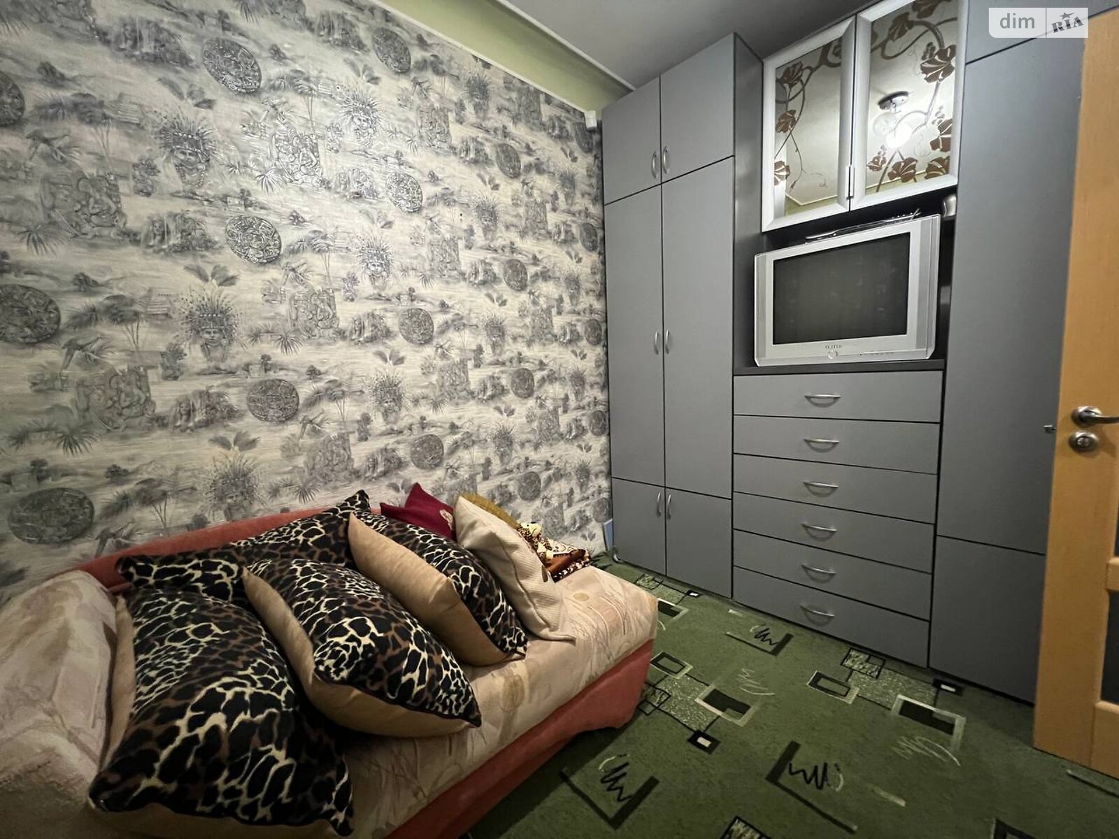 Продажа двухкомнатной квартиры в Днепре, на ул. Исполкомовская 39, район Шевченковский фото 1 Продажа двухкомнатной квартиры в Днепре, на ул. Исполкомовская 39, район Шевченковский фото 1