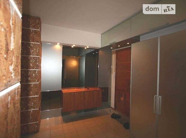 Продажа трехкомнатной квартиры в Днепре, на пл. Ленина 27 район Шевченковский фото 1 Продажа трехкомнатной квартиры в Днепре, на пл. Ленина 27 район Шевченковский фото 1
