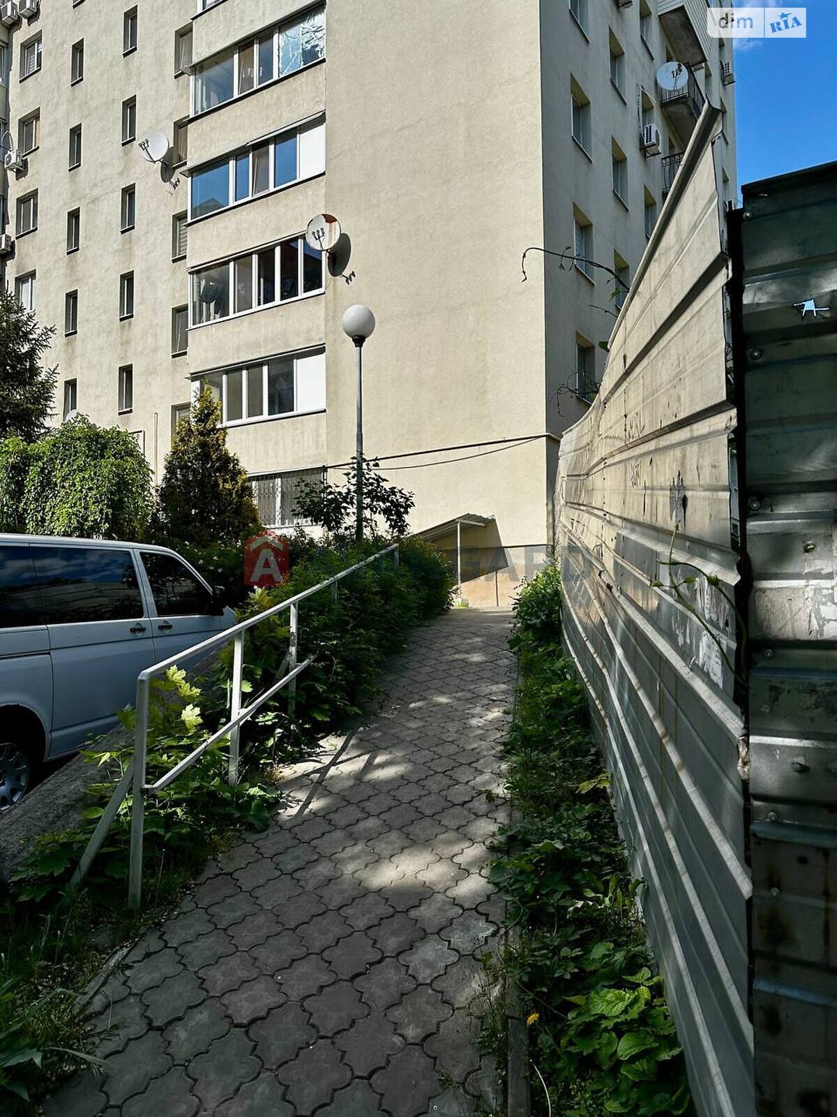 Продажа трехкомнатной квартиры в Днепре, на ул. Мукаша Салуканова 12, район Шевченковский фото 1 Продажа трехкомнатной квартиры в Днепре, на ул. Мукаша Салуканова 12, район Шевченковский фото 1