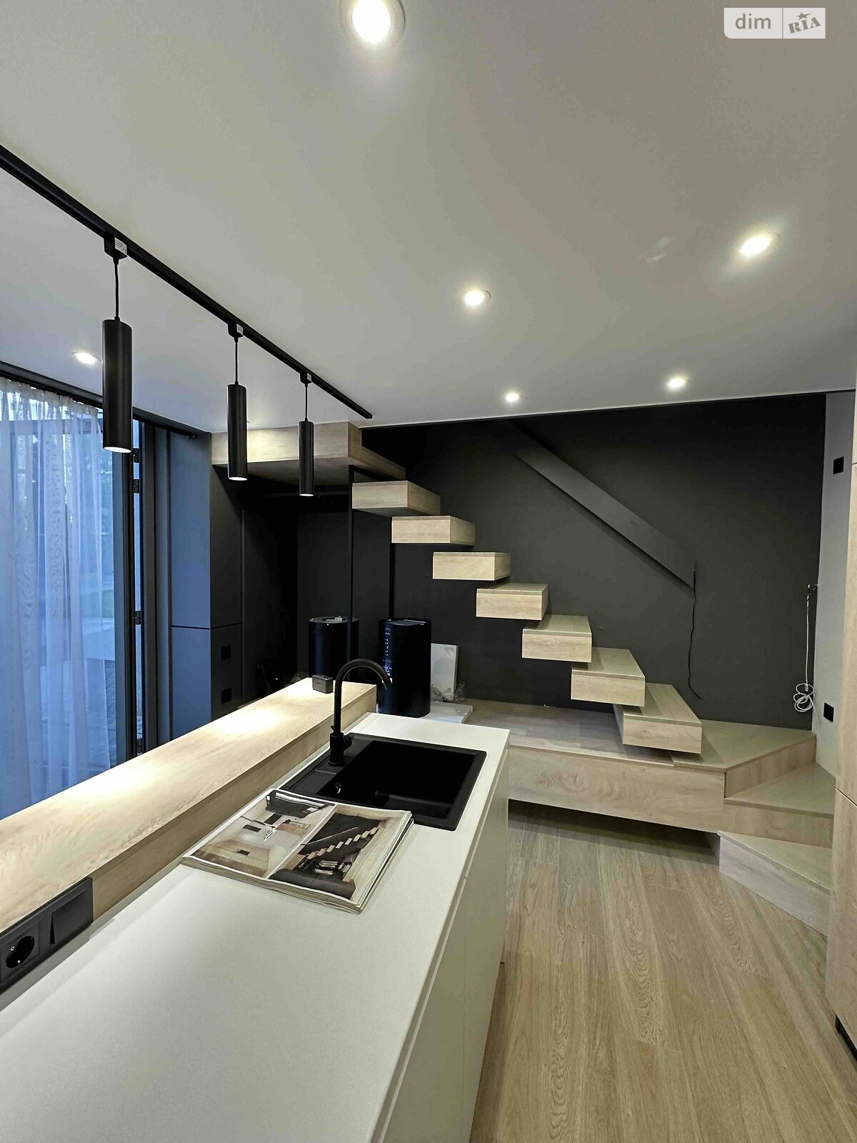 Продаж однокімнатної квартири в Дніпрі, на просп. Науки, район Шевченківський фото 1 Продаж однокімнатної квартири в Дніпрі, на просп. Науки, район Шевченківський фото 1