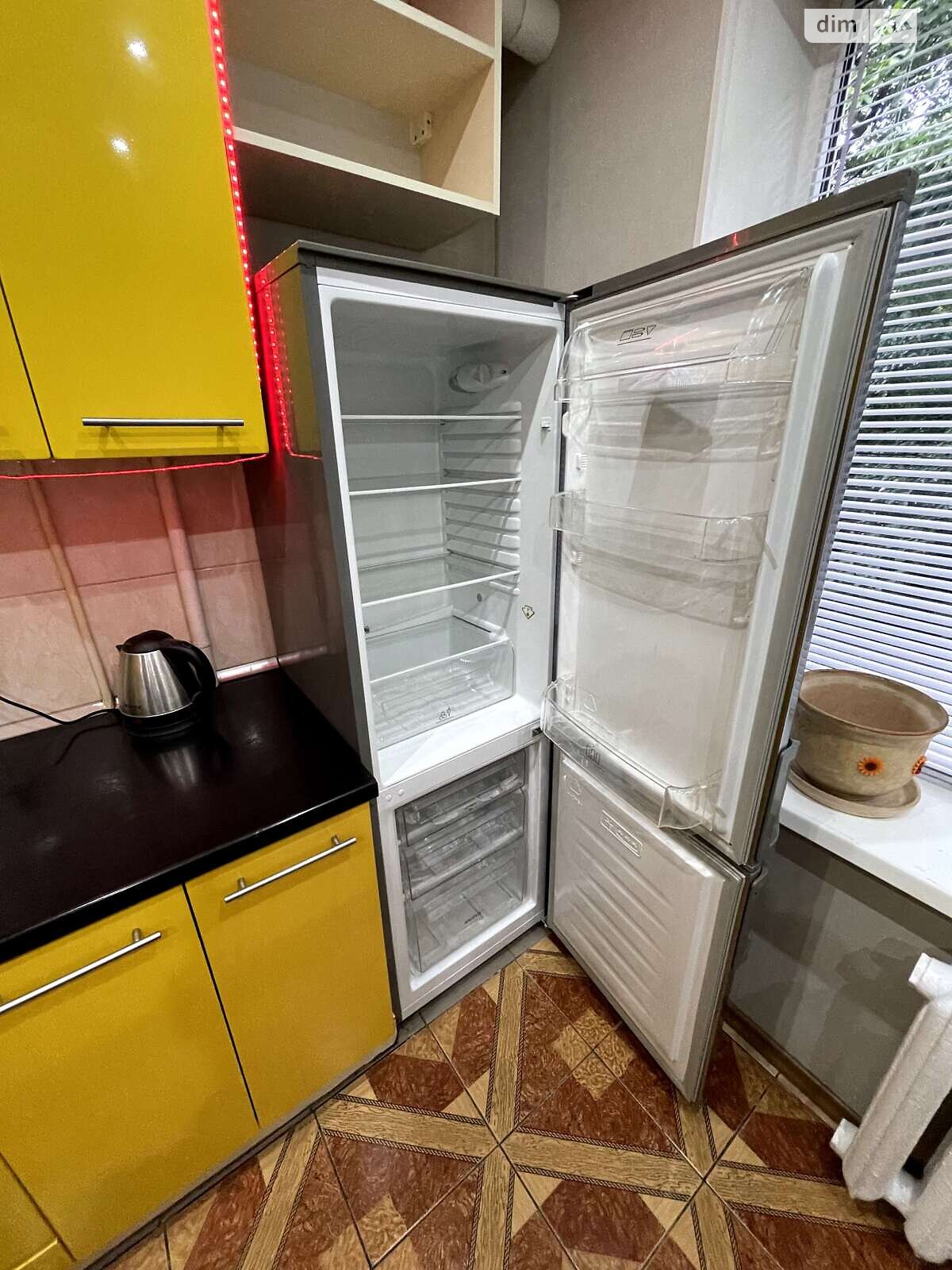Продаж трикімнатної квартири в Дніпрі, на мас. Тополя-3 77А/1, район Шевченківський фото 1 Продаж трикімнатної квартири в Дніпрі, на мас. Тополя-3 77А/1, район Шевченківський фото 1