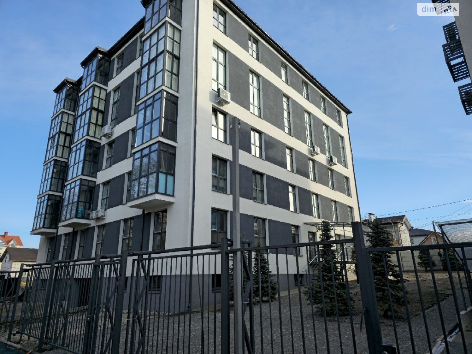 Продажа трехкомнатной квартиры в Днепре, на ул. Ольгерда Бочковского 26Д, район Шевченковский фото 1 Продажа трехкомнатной квартиры в Днепре, на ул. Ольгерда Бочковского 26Д, район Шевченковский фото 1
