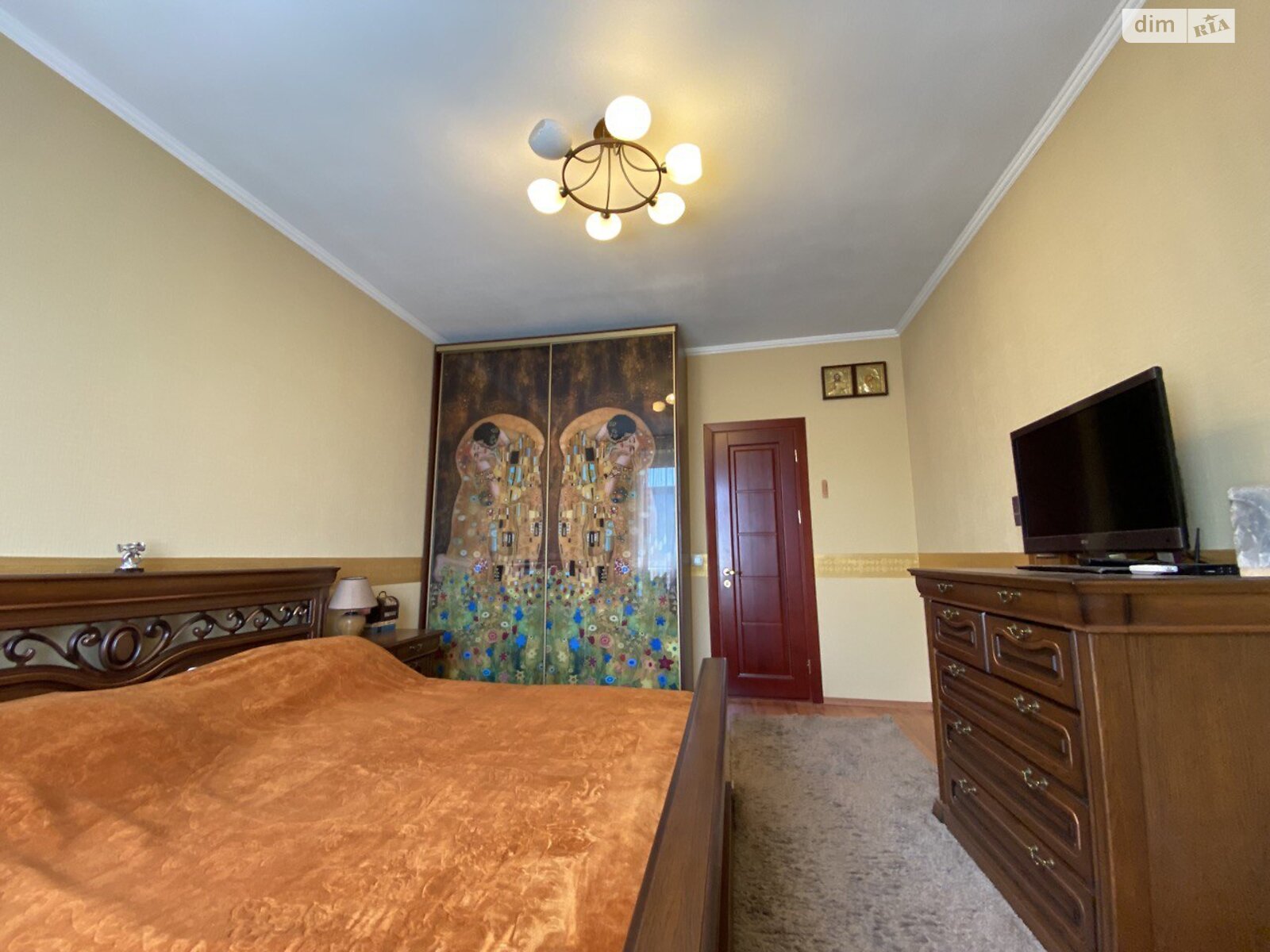 Продажа трехкомнатной квартиры в Днепре, на просп. Яворницкого Дмитрия 46, район Шевченковский фото 1 Продажа трехкомнатной квартиры в Днепре, на просп. Яворницкого Дмитрия 46, район Шевченковский фото 1