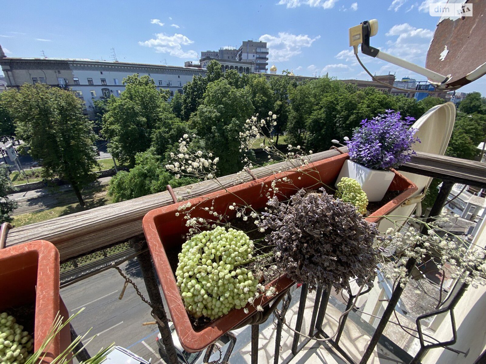 Продажа трехкомнатной квартиры в Днепре, на просп. Яворницкого Дмитрия 46, район Шевченковский фото 1 Продажа трехкомнатной квартиры в Днепре, на просп. Яворницкого Дмитрия 46, район Шевченковский фото 1