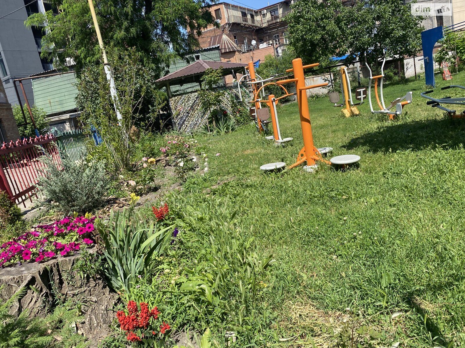 Продажа трехкомнатной квартиры в Днепре, на просп. Яворницкого Дмитрия 46, район Шевченковский фото 1 Продажа трехкомнатной квартиры в Днепре, на просп. Яворницкого Дмитрия 46, район Шевченковский фото 1