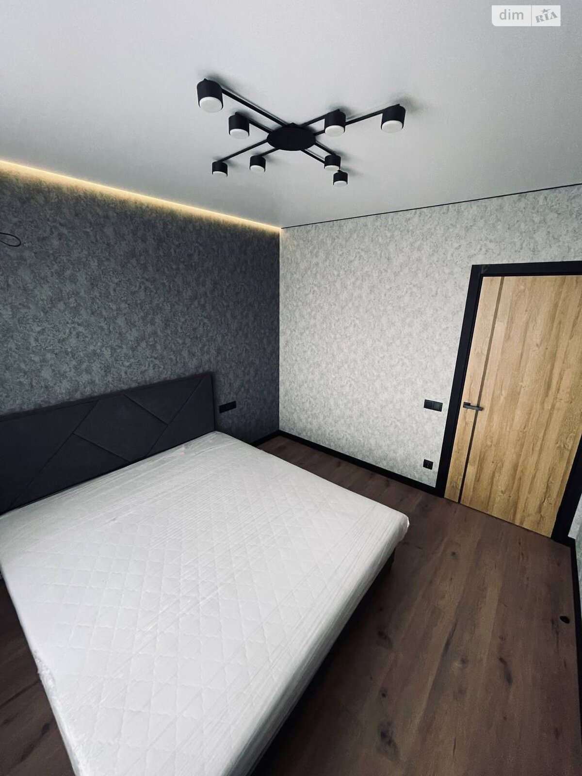 Продажа трехкомнатной квартиры в Днепре, на шоссе Запорожское 32, район Шевченковский фото 1 Продажа трехкомнатной квартиры в Днепре, на шоссе Запорожское 32, район Шевченковский фото 1