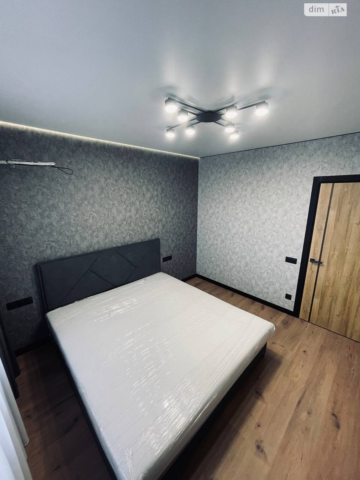 Продажа трехкомнатной квартиры в Днепре, на шоссе Запорожское 32, район Шевченковский фото 1 Продажа трехкомнатной квартиры в Днепре, на шоссе Запорожское 32, район Шевченковский фото 1
