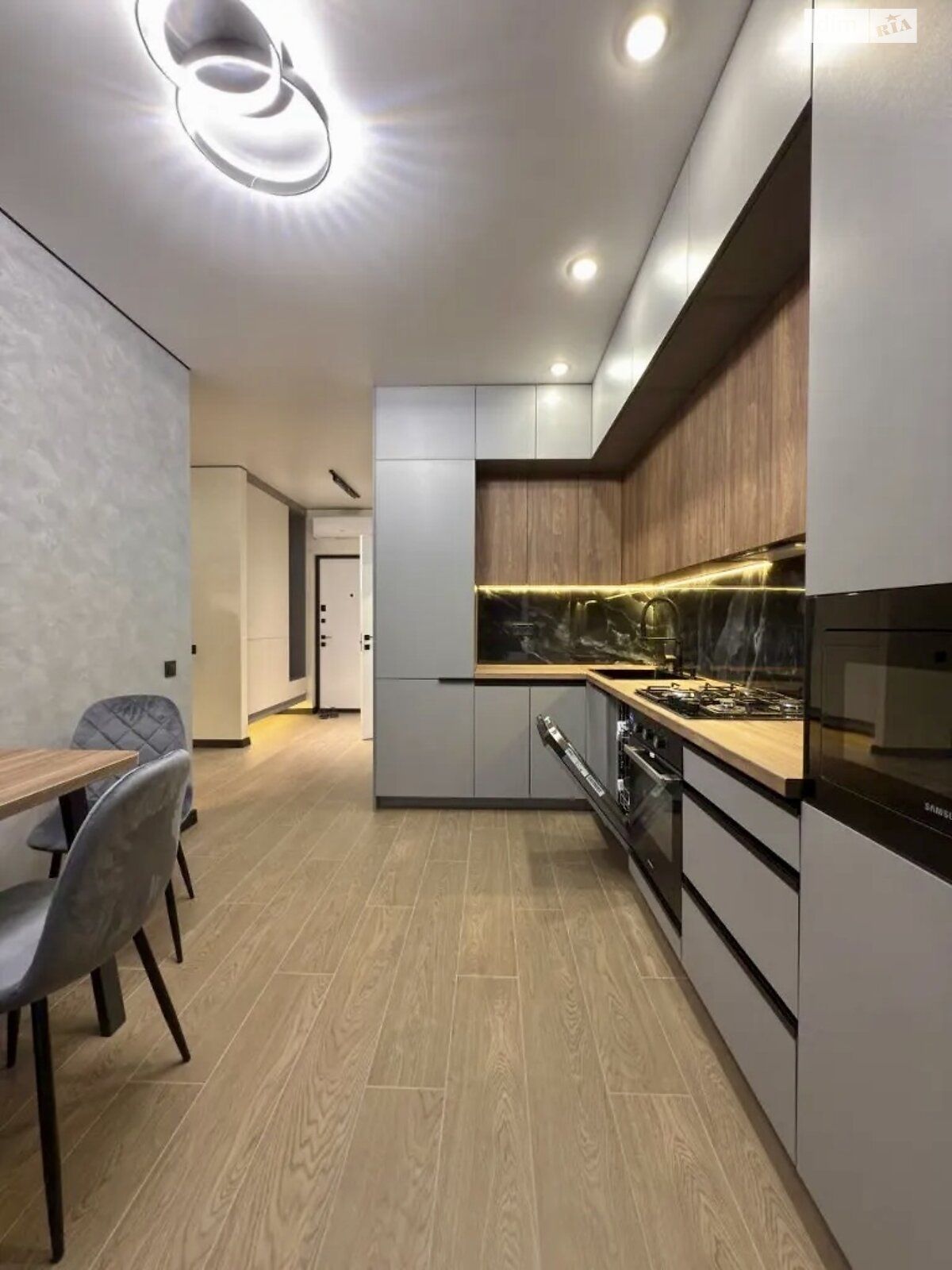 Продажа трехкомнатной квартиры в Днепре, на шоссе Запорожское 32, район Шевченковский фото 1 Продажа трехкомнатной квартиры в Днепре, на шоссе Запорожское 32, район Шевченковский фото 1