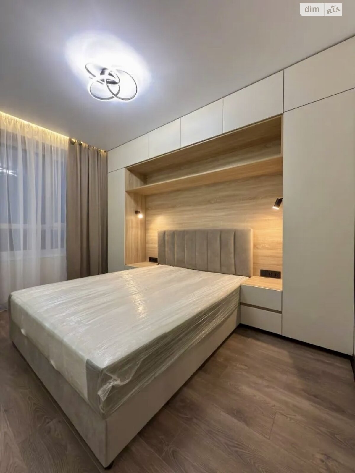 Продажа трехкомнатной квартиры в Днепре, на шоссе Запорожское 32, район Шевченковский фото 1 Продажа трехкомнатной квартиры в Днепре, на шоссе Запорожское 32, район Шевченковский фото 1
