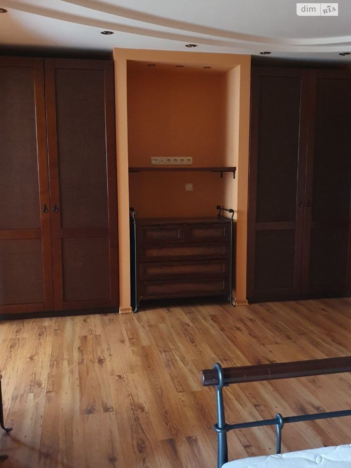 Продажа трехкомнатной квартиры в Днепре, на бул. Звездный, фото 1 Продажа трехкомнатной квартиры в Днепре, на бул. Звездный, фото 1