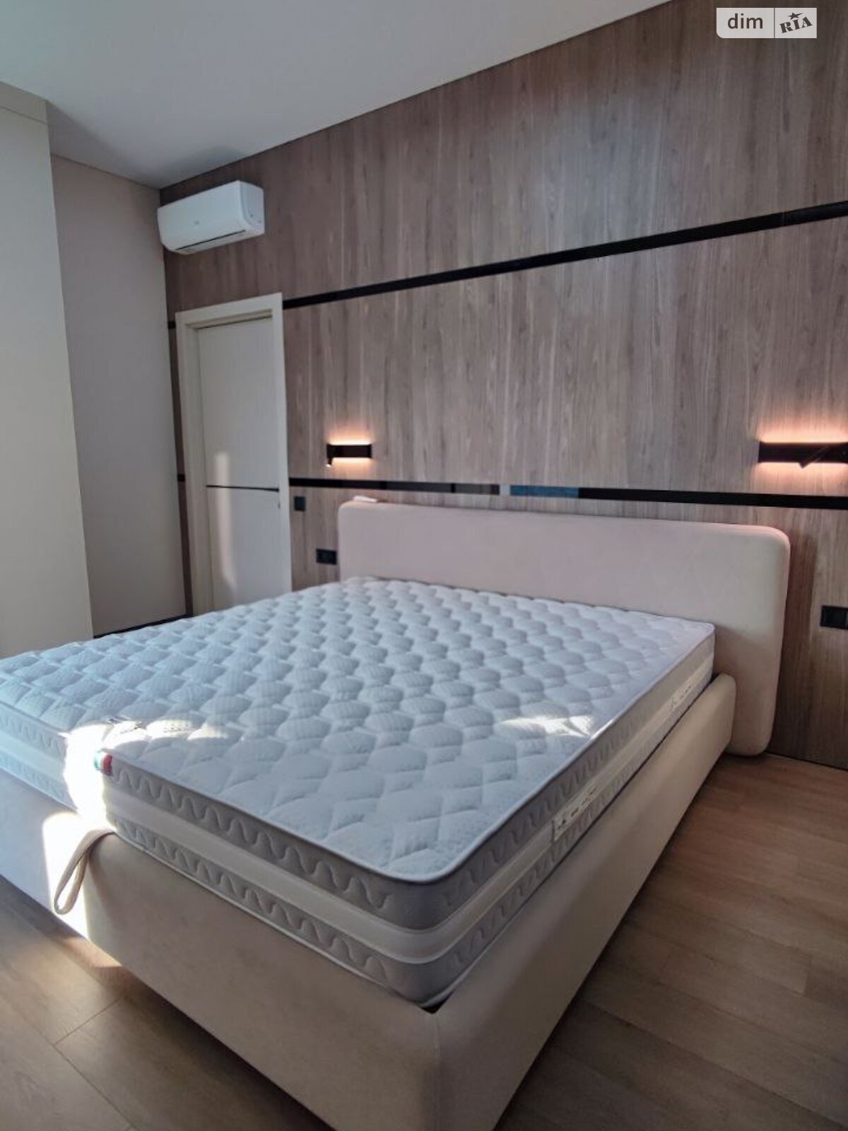 Продажа трехкомнатной квартиры в Днепре, на бул. Звездный 1М, фото 1